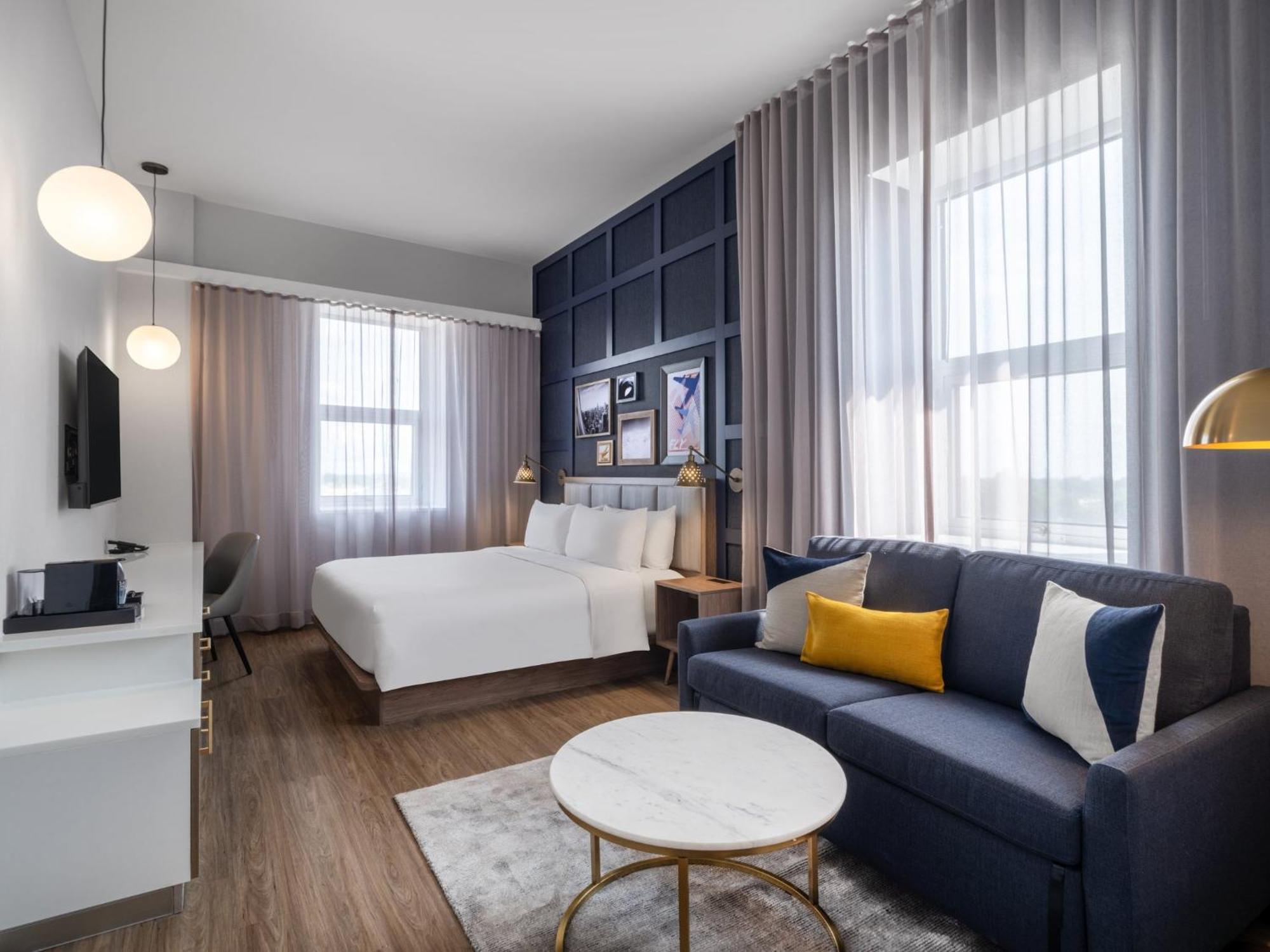 Voco Fiorello - Laguardia East By Ihg New York Exterior photo