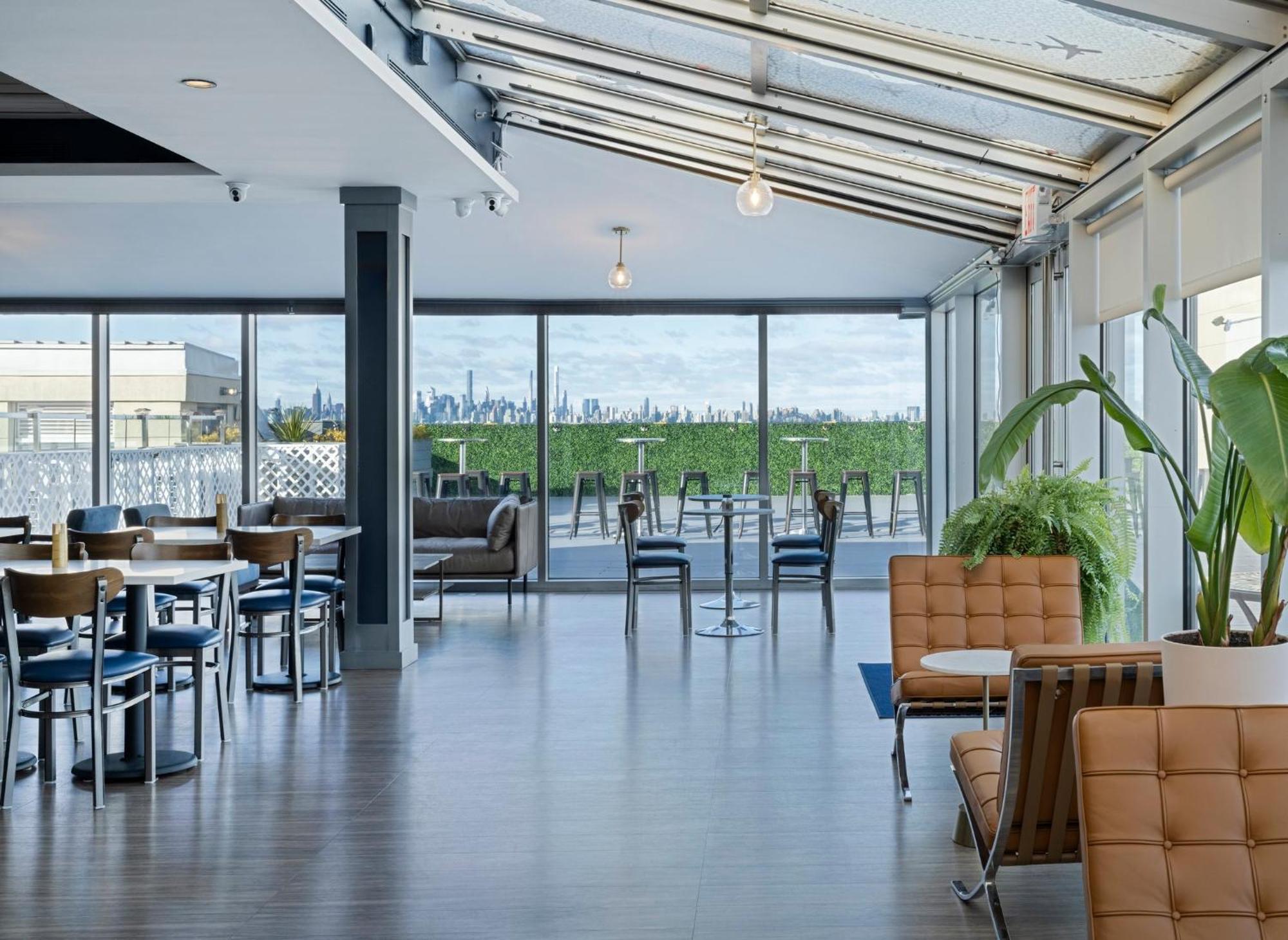 Voco Fiorello - Laguardia East By Ihg New York Exterior photo